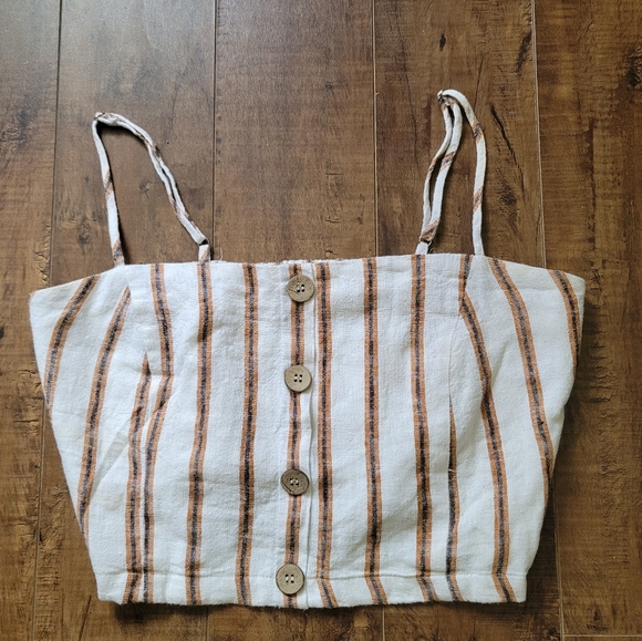 Love Tree Linen Crop Top Size Medium in Beige - Picture 3 of 11